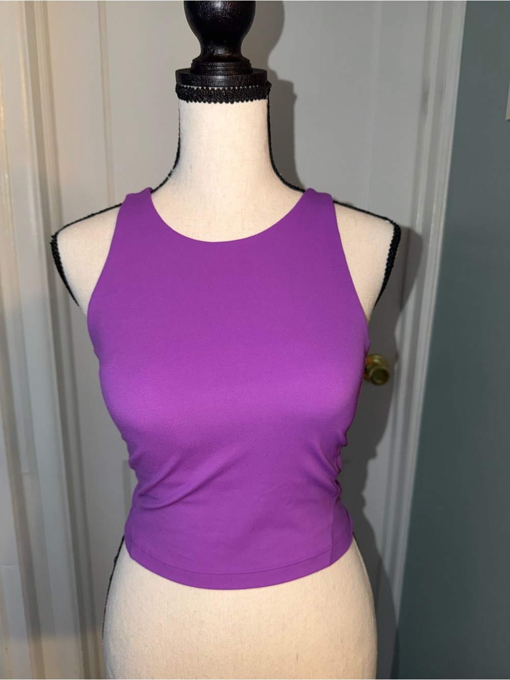 lululemon athletica Bright Violet High-Neck Cropped Tank